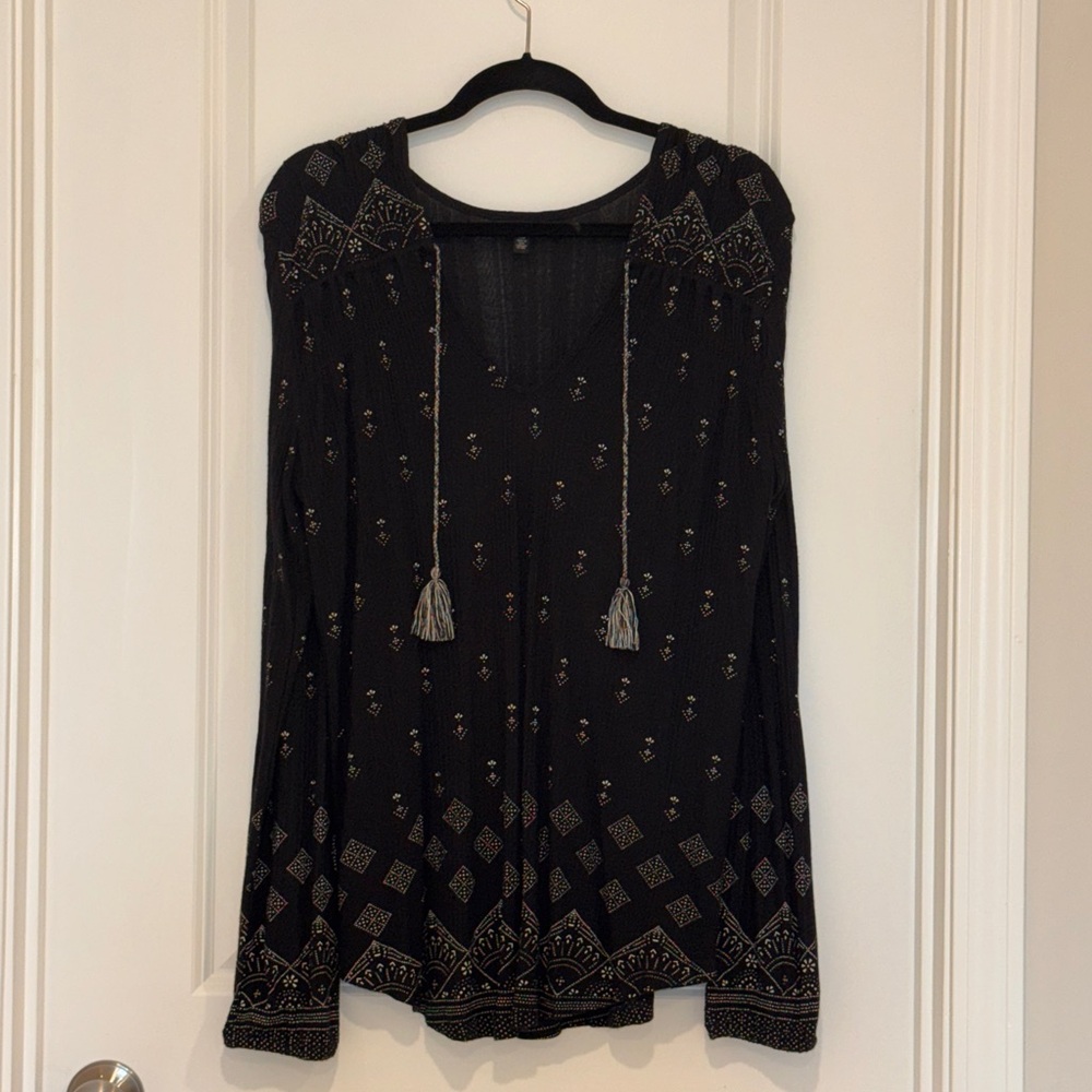 Lucky Brand Black Boho Tassel V-Neck Tunic with Metallic Print